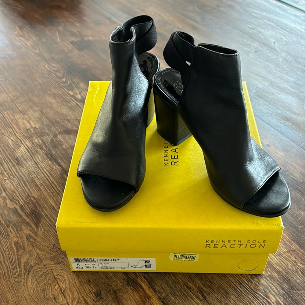 Kenneth Cole Ankle Booties